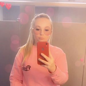 Meet your Posher, Lexi